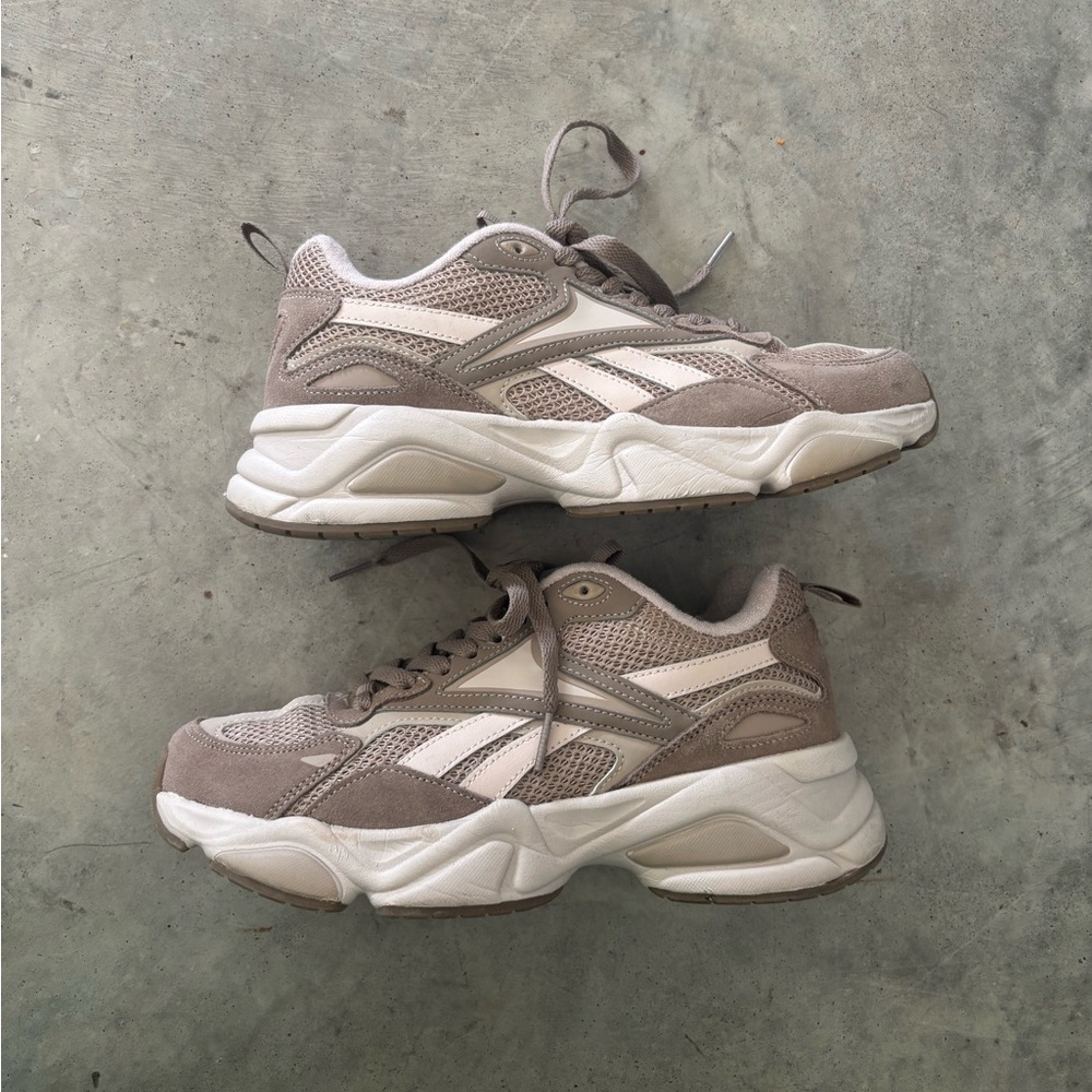 Reebok Charge Gray Sneakers